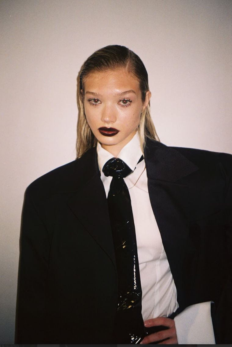 Vinyl Tie